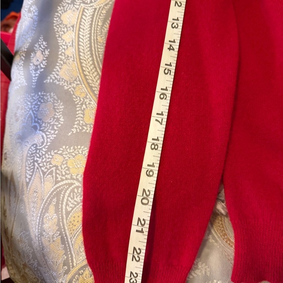 💯 % CASHMERE V NECK SWEATER SIZE SMALL - Picture 11 of 12